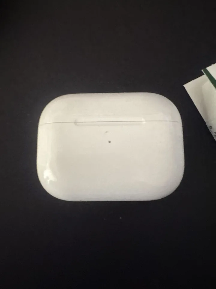 Wireless earbuds